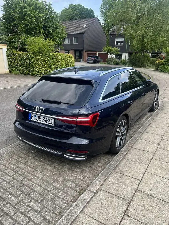 Gebraucht Audi A6 Sport 245 PS (180 kW) 2019 Blau Kombi