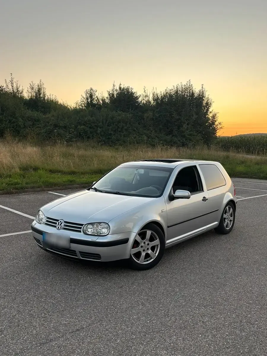 Gebraucht VW Golf IV 105 PS (77 kW) 2003 Silber Kleinwagen