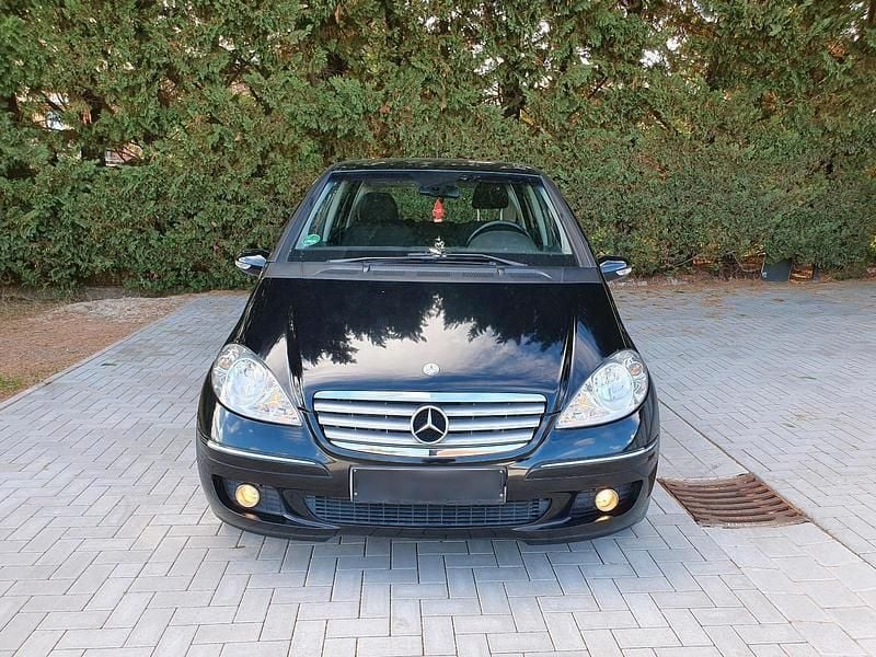 Schwarz Gebraucht 2005 Mercedes A180 Elegance Kleinwagen | 2.750 € (Guter Preis) - Bild 1/4