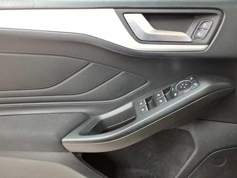 Gebraucht Ford Focus Cool & Connect 150 PS (110 kW) 2020 Blazer blau Kombi