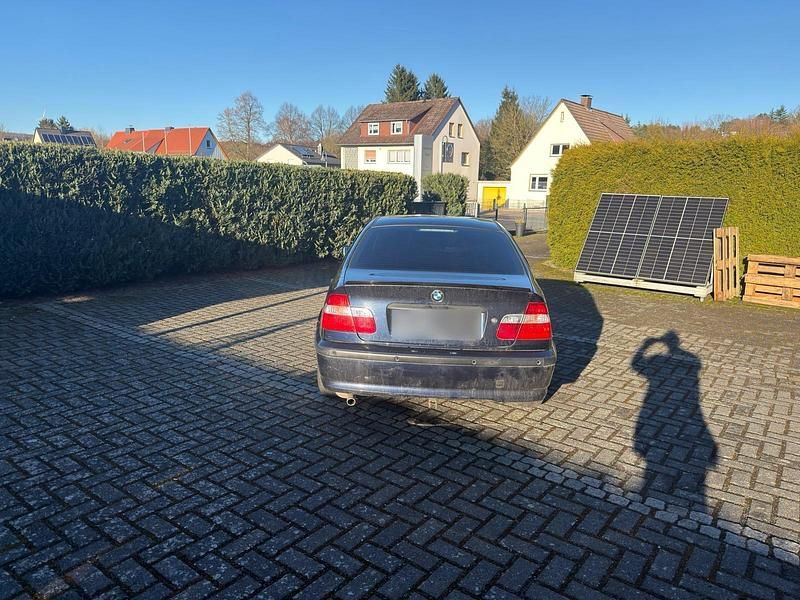 Gebraucht BMW 318 143 PS (105 kW) 2003 Blau Limousine