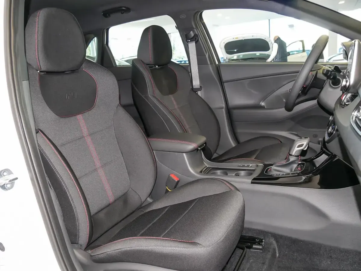 Neu Hyundai i30 N Line 150 PS (110 kW) 2026 Atlas white Limousine