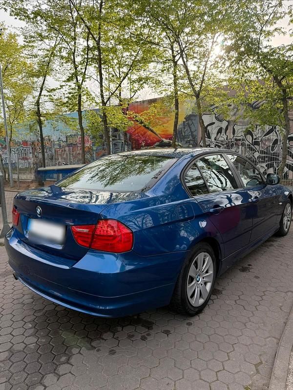 Gebraucht BMW 318 143 PS (105 kW) 2010 Limousine