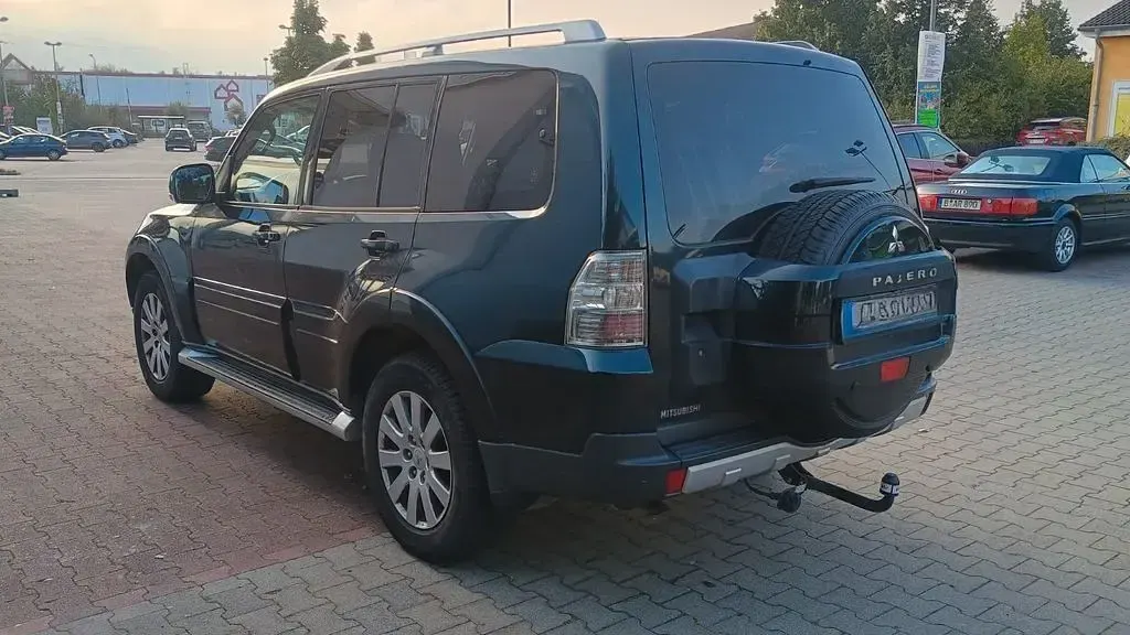 Gebraucht Mitsubishi Pajero Instyle 250 PS (183 kW) 2009 Grün SUV