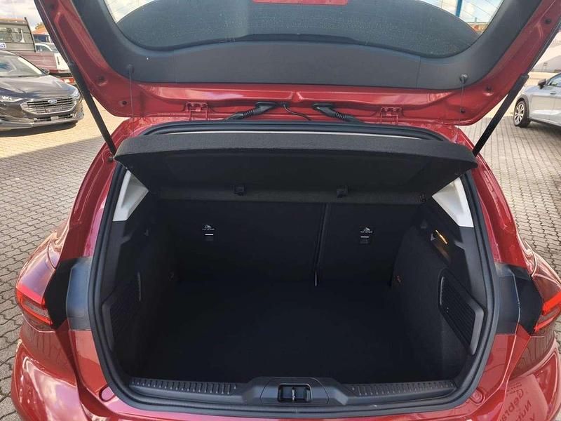 Neu Ford Focus Active 116 PS (85 kW) 2025 Fantasticrot metallic Limousine