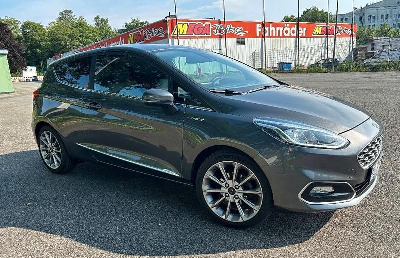 Grau Gebraucht 2018 Ford Fiesta Vignale Kleinwagen | 8.850 € (Superpreis) - Bild 1/4