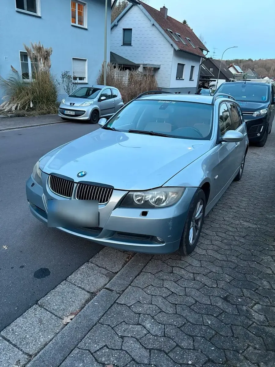 Gebraucht BMW 318 129 PS (94 kW) 2007 Silber Kombi