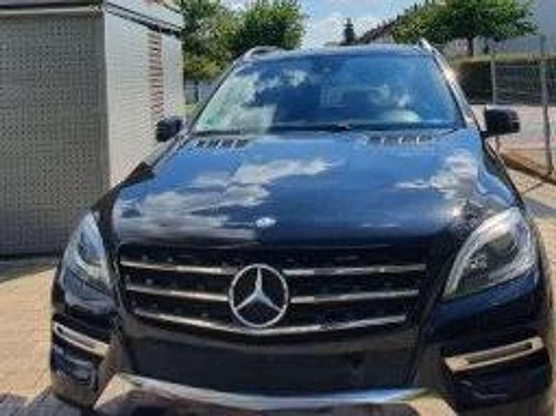 Schwarz Gebraucht 2014 Mercedes ML350 SUV | 19.800 € (Fairer Preis) - Bild 1/4