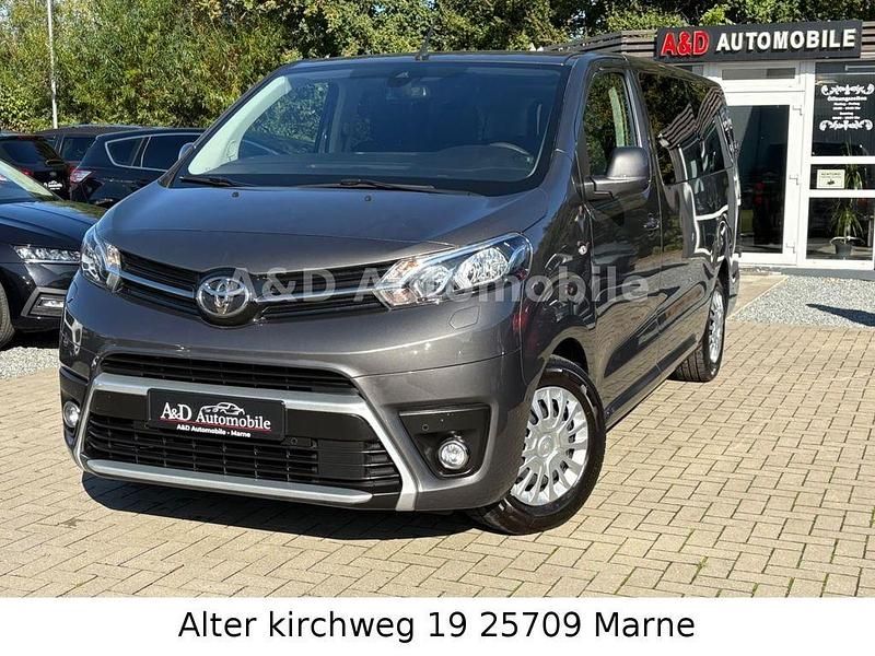 Grau Gebraucht 2022 Toyota Proace Verso Kombi | 27.790 € (Fairer Preis) - Bild 1/4
