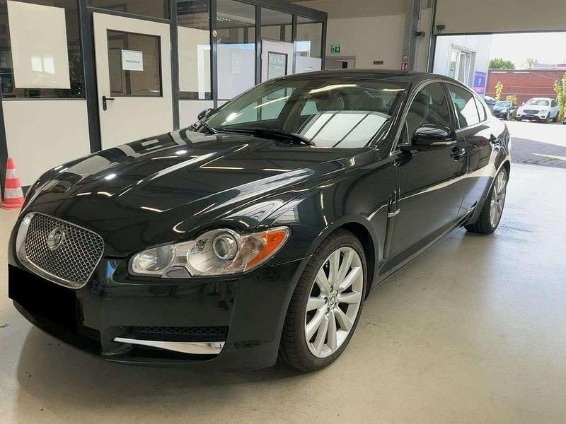 Botanical green Gebraucht 2010 Jaguar XF Premium Luxury Limousine | 13.950 € (Teuer) - Bild 1/4