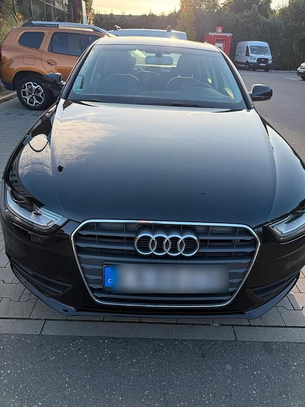 Schwarz Gebraucht 2012 Audi A4 Limousine | 11.500 € (Teuer) - Bild 1/4