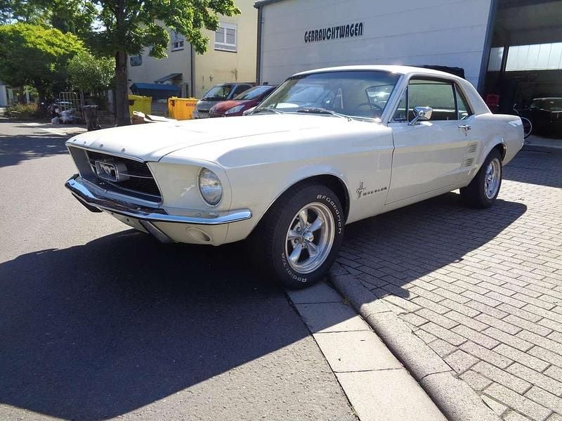 Wimbelton white Gebraucht 1967 Ford Mustang Coupé | 34.720 € - Bild 1/4