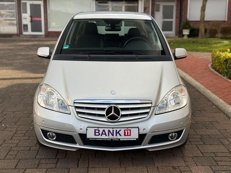 Gebraucht Mercedes A200 136 PS (100 kW) 2010 Silber Kleinwagen