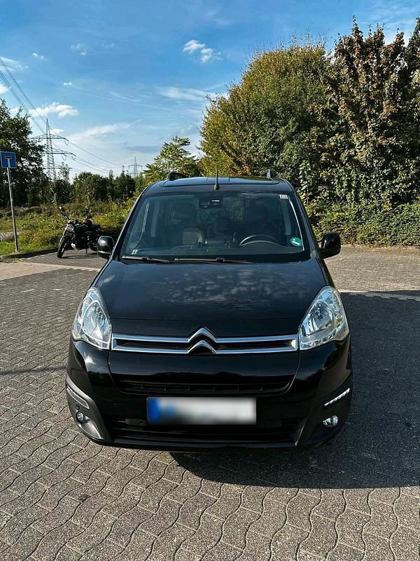 Gebraucht Citroën Berlingo 99 PS (72 kW) 2018 Schwarz Van / Kleinbus