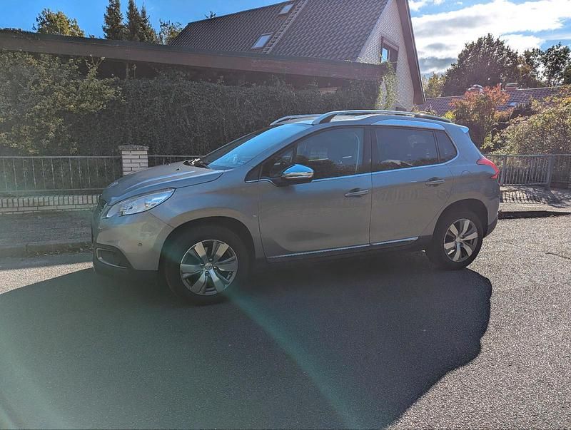 Grau Gebraucht 2014 Peugeot 2008 SUV | 6.999 € (Guter Preis) - Bild 1/4
