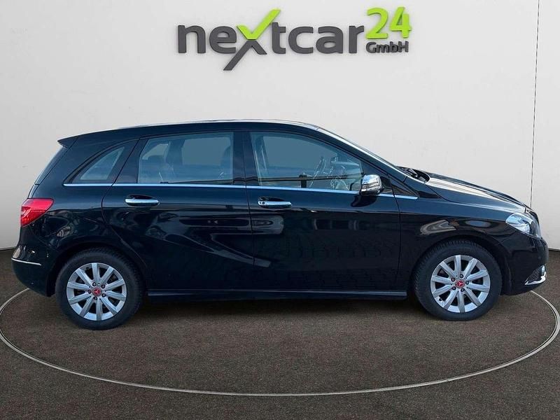 Gebraucht Mercedes B220 170 PS (125 kW) 2013 Kosmosschwarz Van / Kleinbus