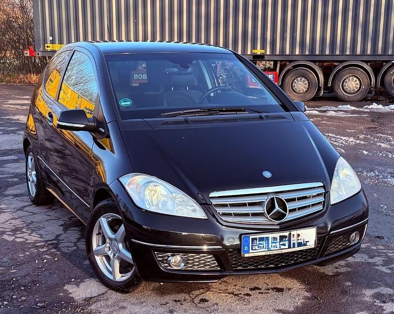 Gebraucht Mercedes A160 95 PS (69 kW) 2010 Schwarz Limousine