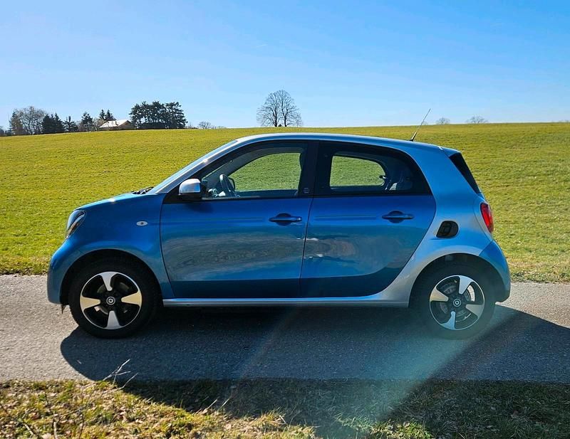Gebraucht Smart ForFour Electric Drive Passion 60 kW (82 PS) 2020 Blau Kleinwagen