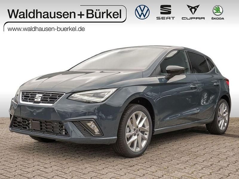 Grau Neu 2025 Seat Ibiza FR Limousine | 24.690 € (Etwas zu teuer) - Bild 1/4