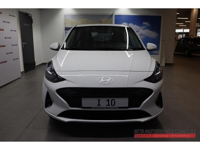 Gebraucht Hyundai i10 Select 63 PS (46 kW) 2025 Weiß Kleinwagen