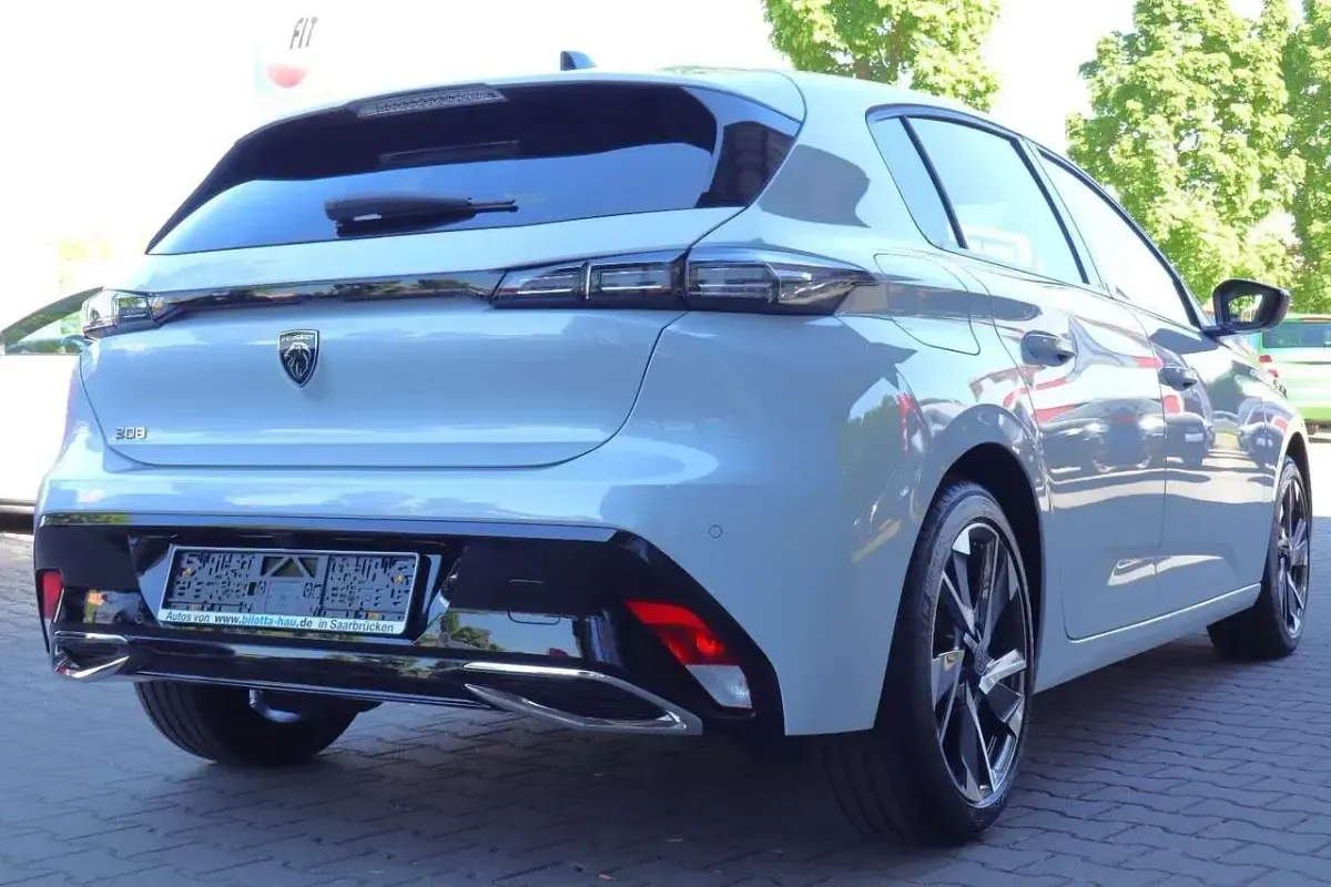 Gebraucht Peugeot 308 Allure 131 PS (96 kW) 2024 Weiß Limousine