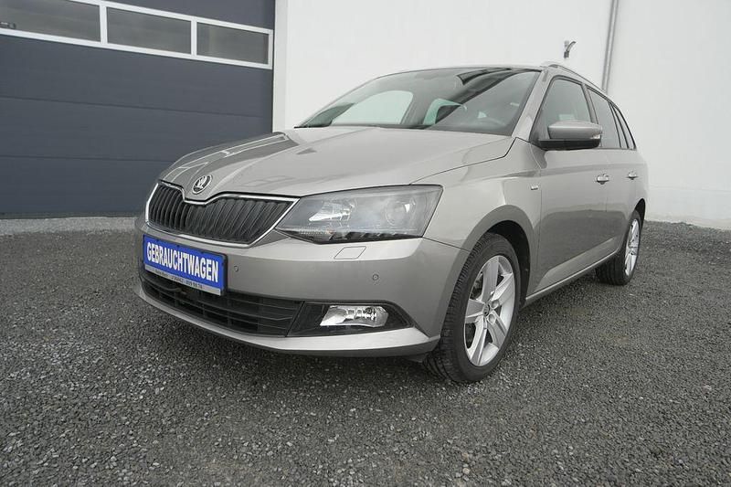 Beige Gebraucht 2017 Skoda Fabia Ambition Kombi | 12.900 € (Fairer Preis) - Bild 1/4