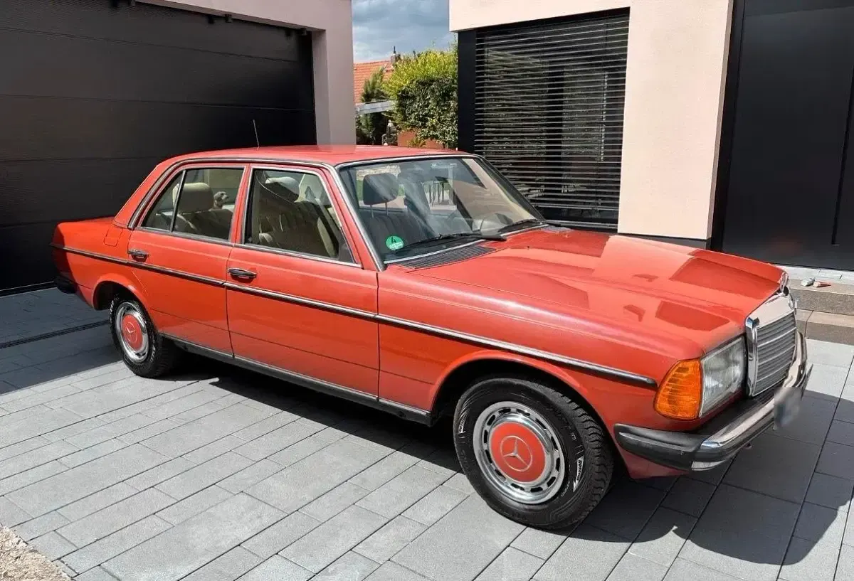 Gebraucht Mercedes 200 109 PS (80 kW) 1982 Limousine