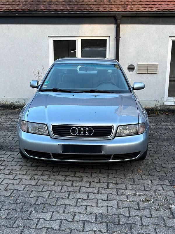 Silber Gebraucht 1998 Audi A4 Limousine | 1.500 € (Superpreis) - Bild 1/4