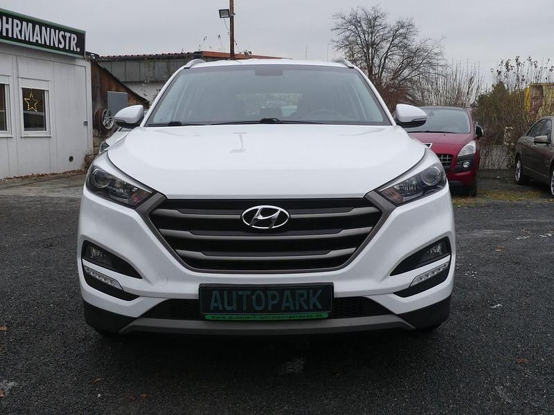 Gebraucht Hyundai Tucson Trend 177 PS (130 kW) 2017 Weiß SUV