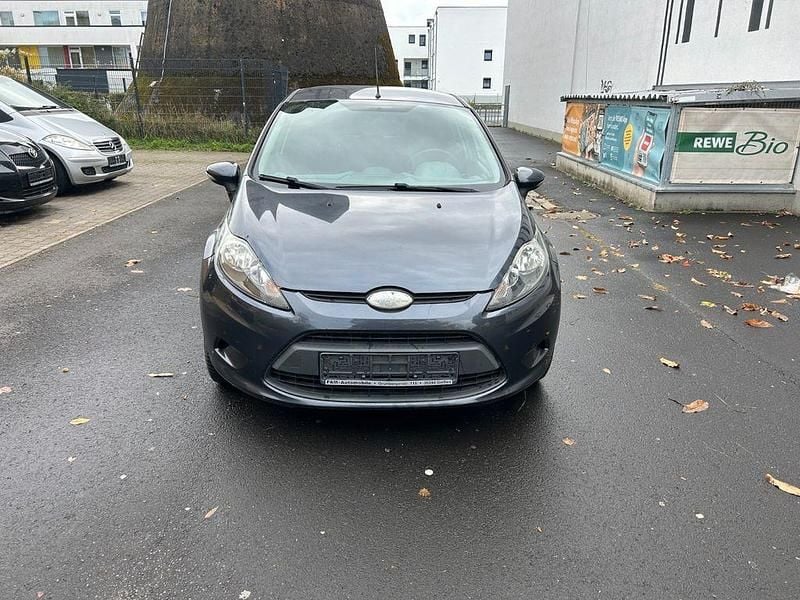 Grau Gebraucht 2010 Ford Fiesta Trend Kleinwagen | 2.150 € (Superpreis) - Bild 1/4