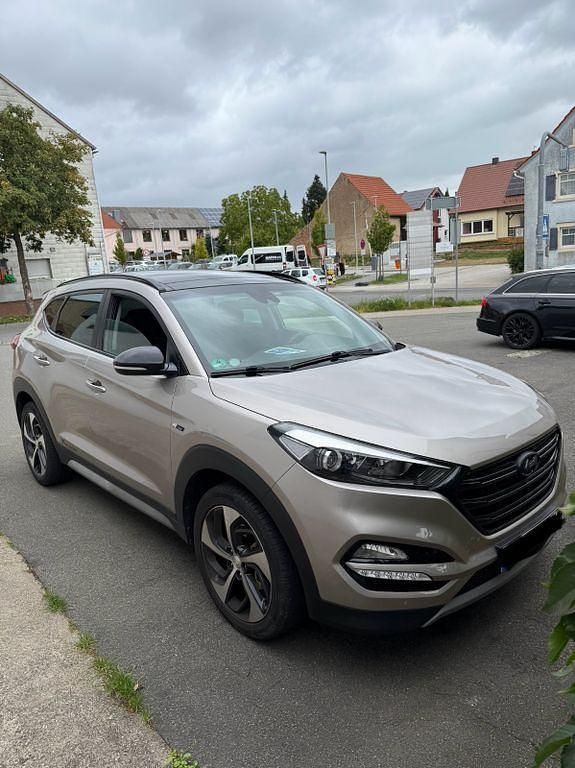 Beige Gebraucht 2017 Hyundai Tucson SUV | 17.999 € (Fairer Preis) - Bild 1/4