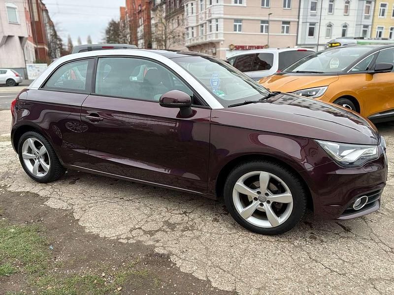 Gebraucht Audi A1 Ambition 86 PS (63 kW) 2011 Shirazrot Kleinwagen