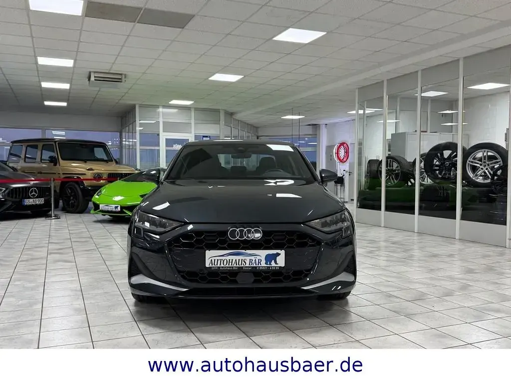 Gebraucht Audi A3 Advanced 150 PS (110 kW) 2024 Grau Limousine