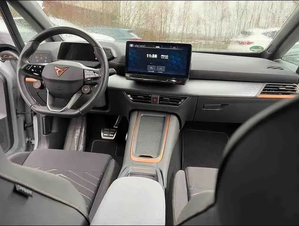 Second-hand Cupra Born e-Boost 169 kW (231 CP) 2023 Gri Hatchback