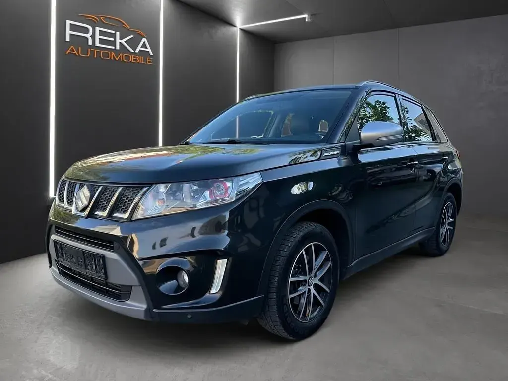 Gebraucht Suzuki Vitara 140 PS (102 kW) 2018 Schwarz SUV