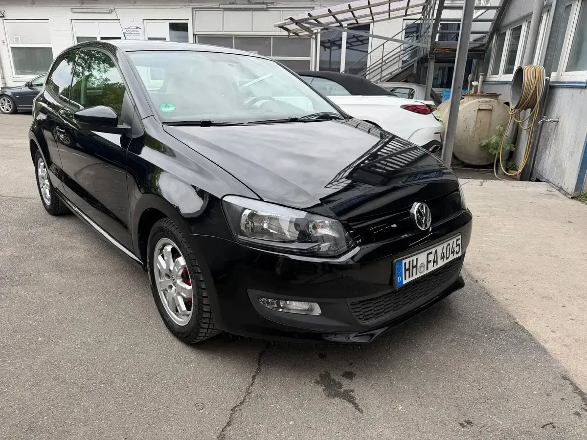 Gebraucht VW Polo 75 PS (55 kW) 2010 Schwarz Kleinwagen