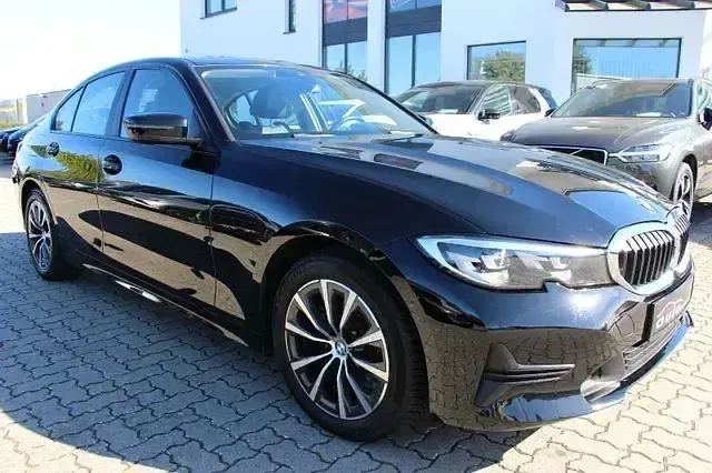 Gebraucht BMW 318 Sport Line 150 PS (110 kW) 2021 Schwarz Limousine