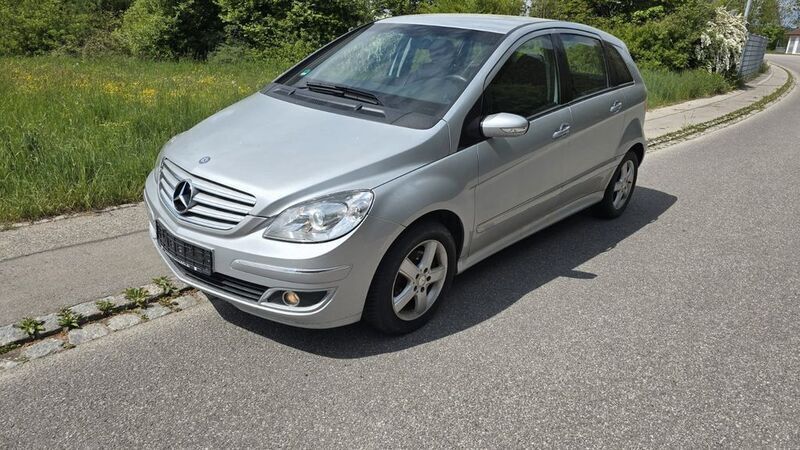 Silber Gebraucht 2007 Mercedes B180 Van / Kleinbus | 1.600 € (Superpreis) - Bild 1/4