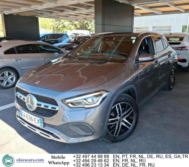Grau Gebraucht 2021 Mercedes GLA250 Progressive SUV | 24.805 € (Guter Preis) - Bild 1/4