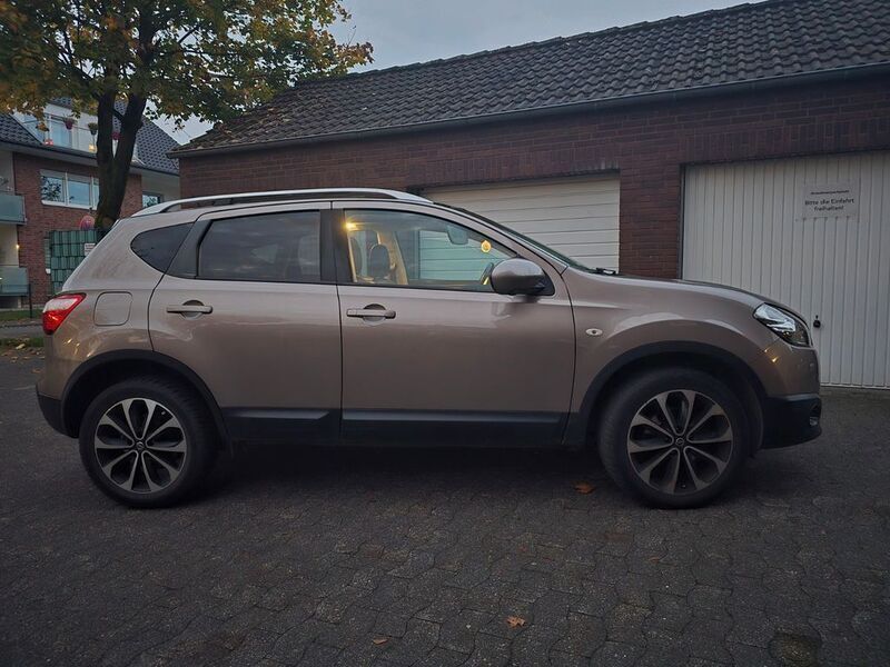 Braun Gebraucht 2012 Nissan Qashqai 360º SUV | 7.800 € (Fairer Preis) - Bild 1/4