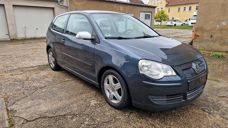 Grau Gebraucht 2008 VW Polo Kleinwagen | 2.699 € (Etwas zu teuer) - Bild 1/4