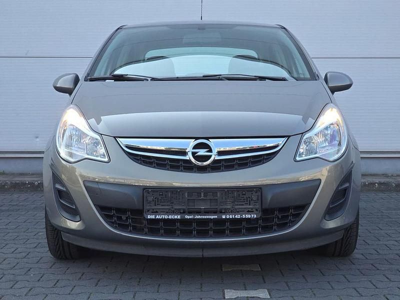 Gebraucht Opel Corsa Edition 101 PS (74 kW) 2013 Braun Kleinwagen