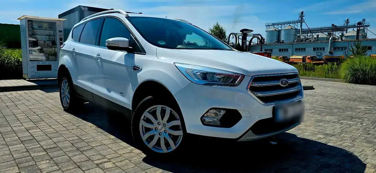 Gebraucht Ford Kuga 150 PS (110 kW) 2017 Weiß SUV
