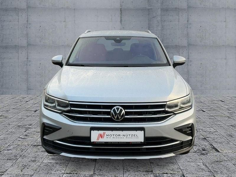 Gebraucht VW Tiguan Elegance 200 PS (147 kW) 2022 Reflexsilber metallic SUV