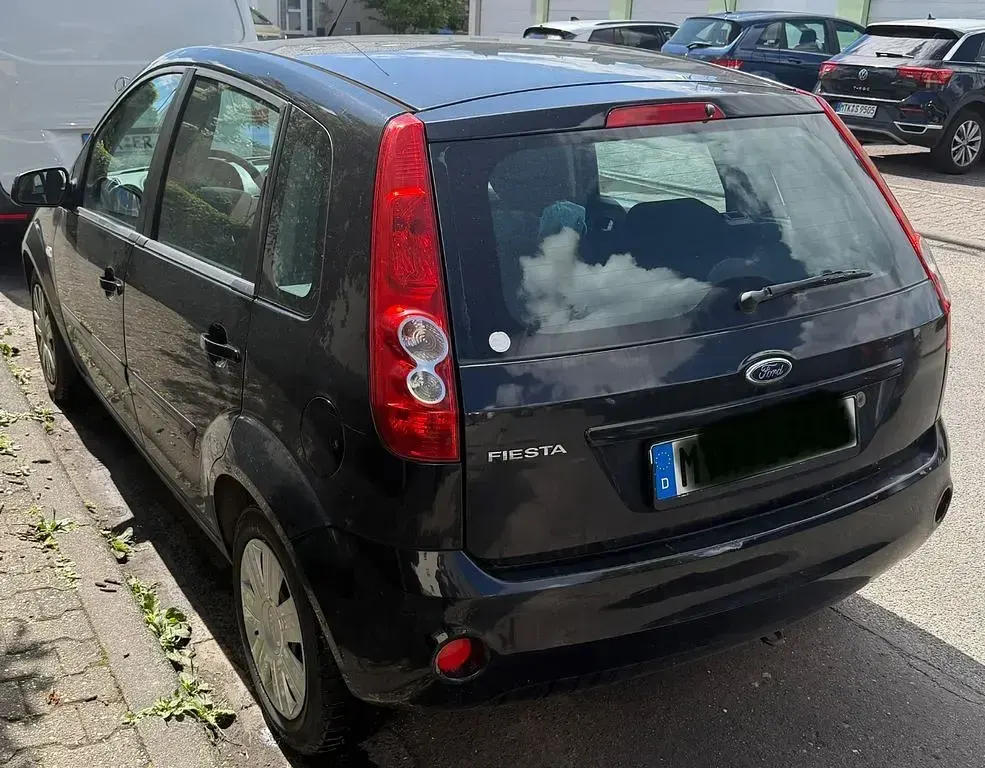 Gebraucht Ford Fiesta Ghia 69 PS (50 kW) 2007 Schwarz Kleinwagen