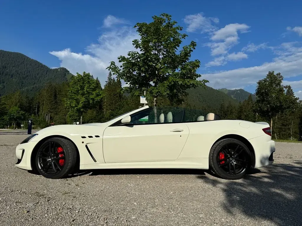 Gebraucht Maserati GranCabrio 460 PS (338 kW) 2016 Weiß Cabrio
