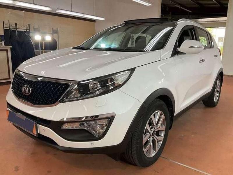 Weiß Gebraucht 2016 Kia Sportage Attract SUV | 15.000 € (Etwas zu teuer) - Bild 1/4