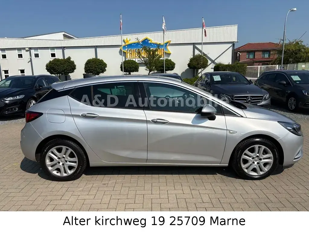 Gebraucht Opel Astra Dynamic 125 PS (91 kW) 2016 Silber Limousine