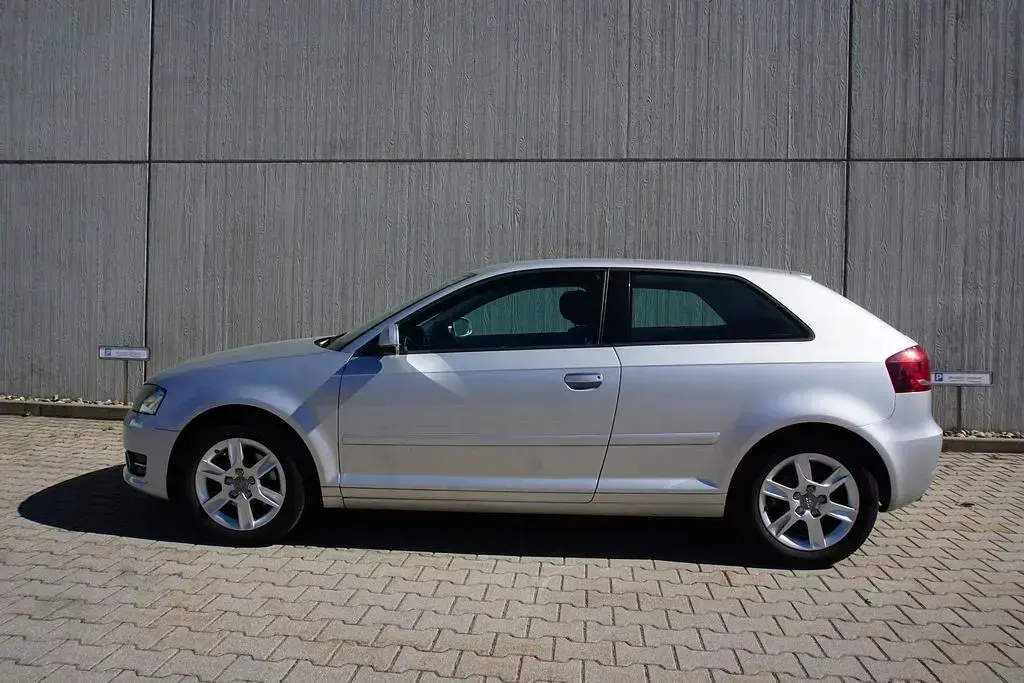 Gebraucht Audi A3 125 PS (91 kW) 2011 Silber Kleinwagen