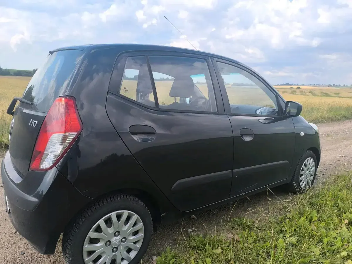 Gebraucht Hyundai i10 67 PS (49 kW) 2009 Schwarz Kleinwagen